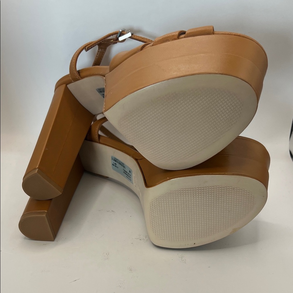 Schutz Elegant Tan Platform Sandals size 9 NWOB - Picture 3 of 6